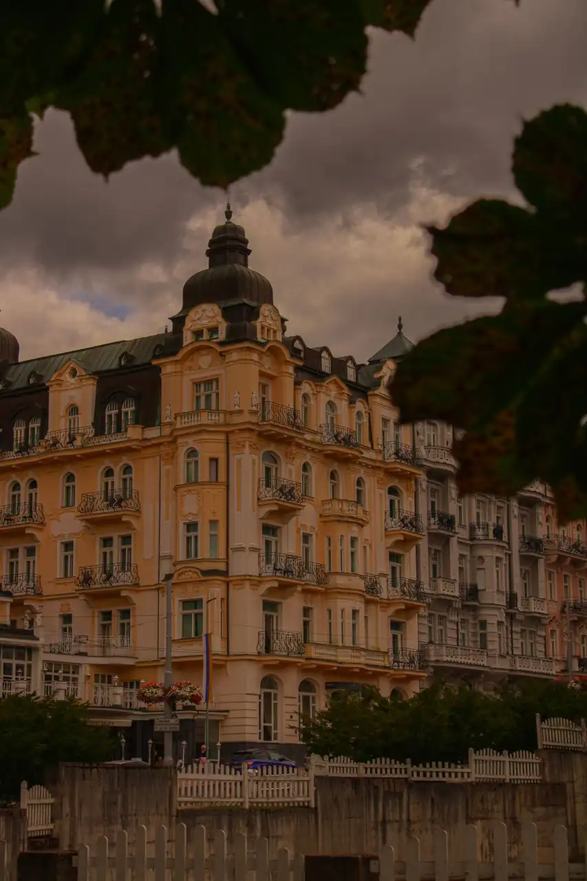 Aurivel Grandhotel Exterior