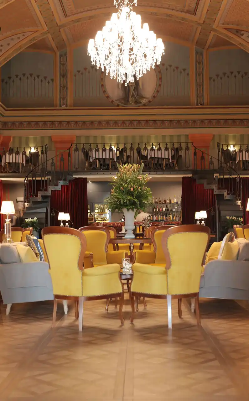 Hotel Lounge Detail